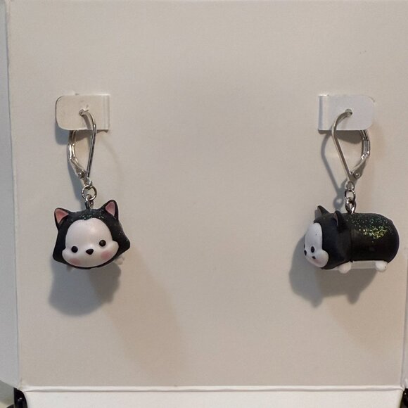 CUSTOM DISNEY FIGARO CAT TSUM TSUM EARRINGS - Picture 2 of 6
